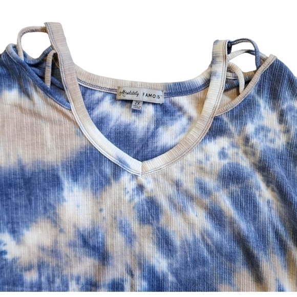 3/$15 Absolutely Famous Tie Die Top - 2X - Picture 5 of 9